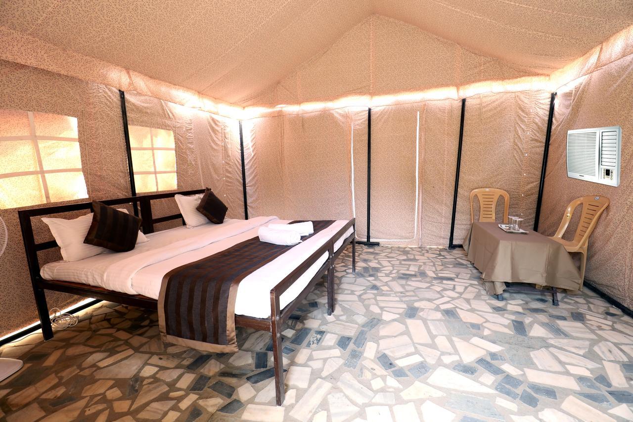 Nova Patgar Tents Hotel Bhuj Buitenkant foto