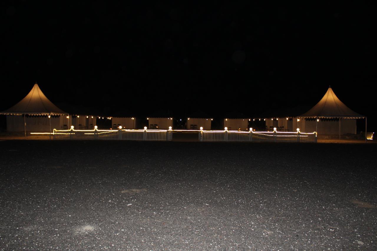 Nova Patgar Tents Hotel Bhuj Buitenkant foto