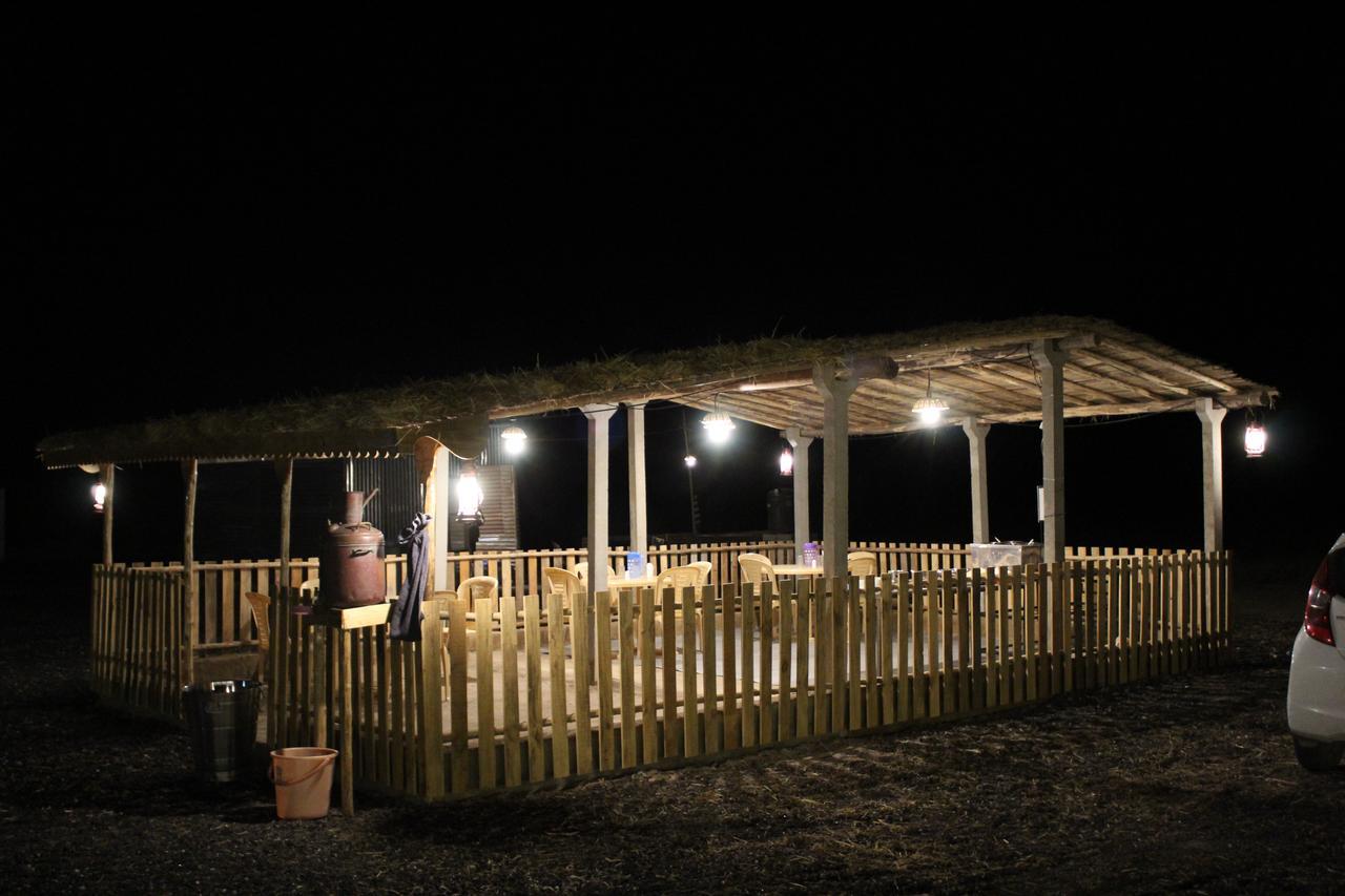 Nova Patgar Tents Hotel Bhuj Buitenkant foto